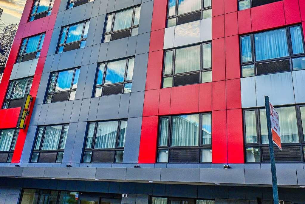 Hotel Super 8 By Wyndham Bronx Near Botanical Garden New York Exterior foto